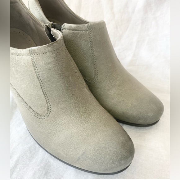 Ecco Sculpted Low Cut Ankle Boots - Picture 7 of 12